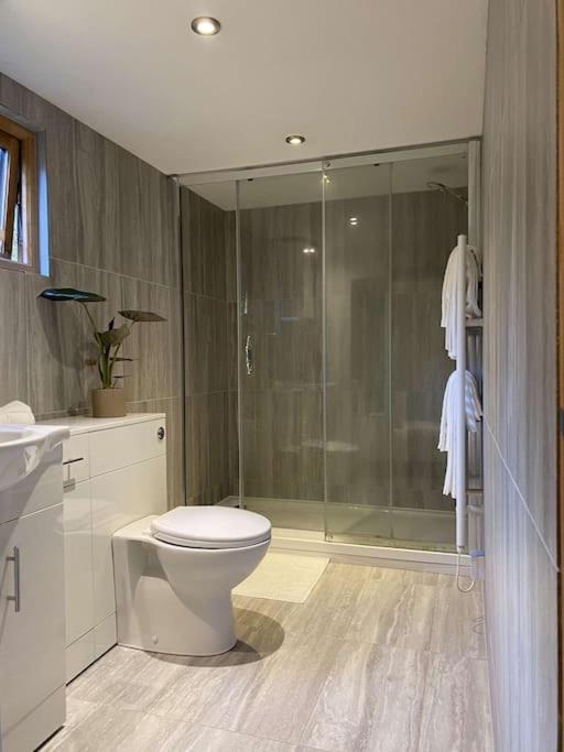 Cosy 1 Bedroom Country Lodge With Free Parking Watlington  ภายนอก รูปภาพ
